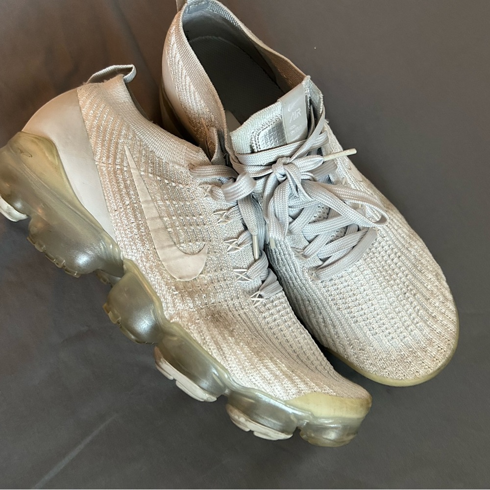 Nike Air VaporMax Flyknit 3 - White/Pure Platinum shoes:Mens size 10